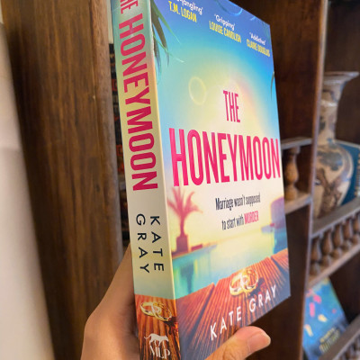 Sách - The Honeymoon by Kate Gray | An Addictive & Gripping Psychological Thriller / Sách Ngoại văn