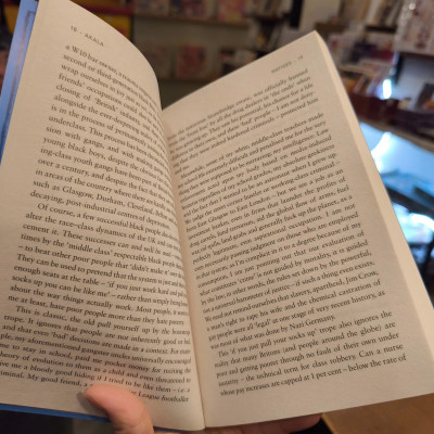 Sách - Natives: Race and Class in the Ruins of Empire by Akala | History Nonfiction / Ngoại văn