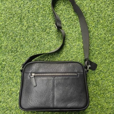 Túi Đeo Chéo Nam Da Bò Thật BHM6179 – Gọn Nhẹ, Bền Bỉ, Đậm Chất Nam Tính