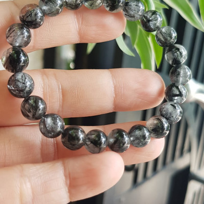 Vòng tay thạch anh tóc đen tự nhiên nữ size hạt 8mm màu đen trắng bóng đẹp hợp mệnh thủy mệnh Mộc đeo đẹp may mắn hợp mệnh tuổi tốt sức khỏe công việc  ạ