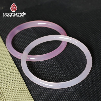 Vòng tay chalcedony hồng bản tròn (bản 6 - 7mm) - Ngọc Quý Gemstones