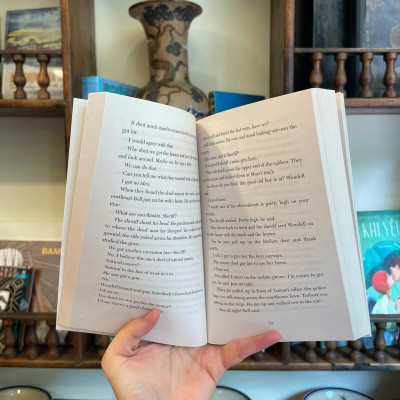 Sách - No Country for Old Men by Cormac McCarthy/ Tiểu thuyết tiếng Anh/ Fiction/ English