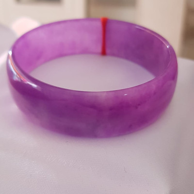Vòng Tay Nữ Đá Cẩm Thạch Mới Bản Hẹ Tím rịm đều quá đẹp Ni 52mm x Cao16mm x Dầy 4mm Chất liệu đá cẩm thạch Màu tím tịm nhẹ đều bóng đẹp quá Size vòng 52mm Nữ mạng hỏa mạng thổ 47kg đến 50kg đeo ạ