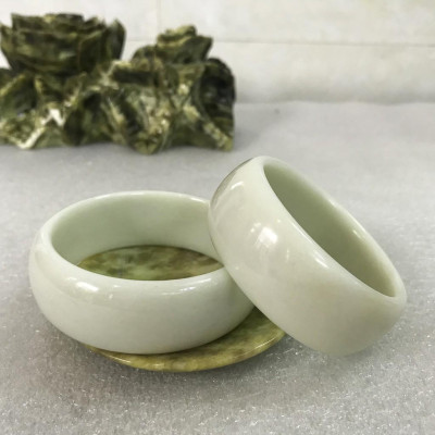 Vòng tay đá trắng tự nhiên cho nam mệnh Thủy và Kim cao từ 2.3 đến 2.5 cm đủ size