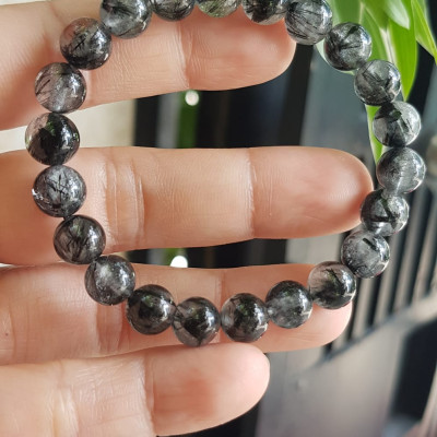 Vòng tay thạch anh tóc đen tự nhiên nữ size hạt 8mm màu đen trắng bóng đẹp hợp mệnh thủy mệnh Mộc đeo đẹp may mắn hợp mệnh tuổi tốt sức khỏe công việc  ạ