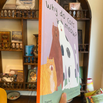 Sách - Why do Cats Meow?: Curious Questions About Your Favorite Pets by Nick Crumpton