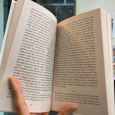 Sách - Lolita by Vladimir Nabokov | Classics Fiction / Russia Literature / Ngoại văn Nhập khẩu