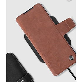 Bao da cho Samsung Galaxy Z Fold 5 có ngăn đựng S-Pen hiệu Nillkin (bảo vệ máy cực tốt, chất liệu da thật cao cấp, thiết kế thời trang cá tính) - Hàng chính hãng