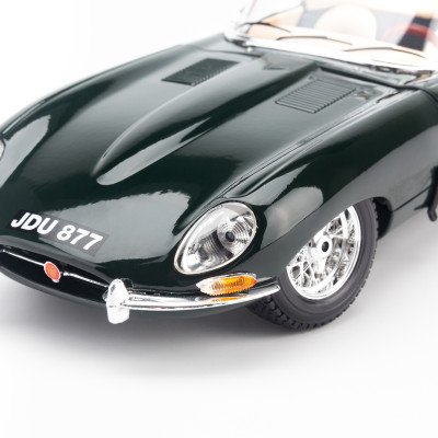 Mô Hình Xe Jaguar E-Type Cabrio Green 1:18 Bburago - MH-12046