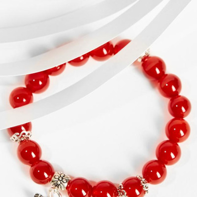 Vòng tay đá mã não đỏ charm Ong bạc Ngọc Quý Gemstones