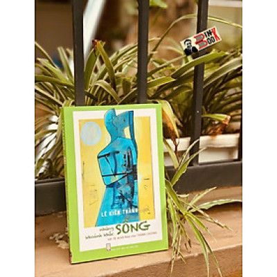 (Tái bản, In màu toàn bộ, 15 minh họa của họa sĩ Thành Chương) NHỮNG KHOẢNH KHẮC SỐNG - Lê Kiên Thành (con trai cố Tổng Bí Thư Lê Duẩn) - NXB Hội nhà văn