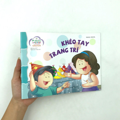 Giáo Dục Các Kỹ Năng Cần Thiết Cho Trẻ : Khéo tay trang trí