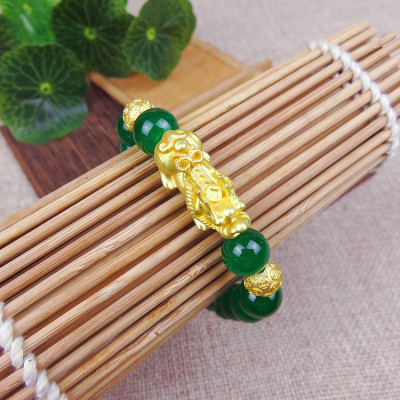 Combo Vòng Đeo Tay phong thủy đá núi lửa, đính Tì Hưu mạ Vàng 24K, Kèm hộp đựng lót lụa vàng.