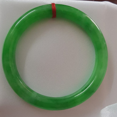 Vòng tay đá cẩm thạch tự nhiên Lý Vân A Sịn 53mm x cọng 8,2mm Màu Xanh Lý tươi bóng mượt đẹp Nữ 52kg - 58kg đeo mệnh Mộc mệnh Hỏa mệnh Thủy ạ