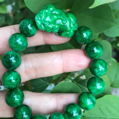 VÒNG TAY ĐÁ CẨM THẠCH TỲ HƯU  SIZE 12MM AC MỆNH MỘC HOẢ ĐEO  MÀU XANH CẨM THẠCH ĐẬM ĐẸP Ạ