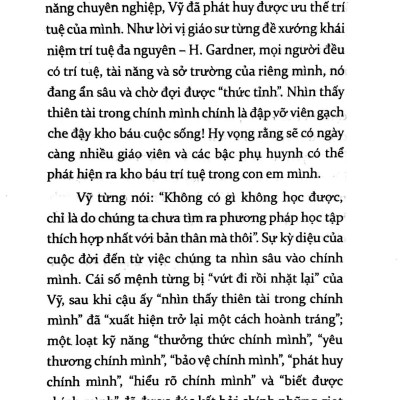 Con Không Ngốc Con Chỉ Thông Minh Theo Một Cách Khác (Tái Bản 2021)