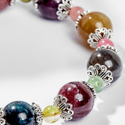 Vòng Tay Phong Thủy Nữ Đá Tourmaline Phối Charm Chuông Bạc (10mm) Nhiều Mệnh Ngọc Quý Gemstones