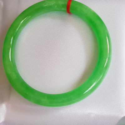 Vòng tay đá cẩm thạch tự nhiên Ngọc Đậu Lý A 54mm x cọng 8mm Màu Xanh Lý Đậu nhẹ tươi bóng mượt đẹp Nữ 53kg - 60kg đeo mệnh Mộc mệnh Hỏa mệnh Thủy ạ