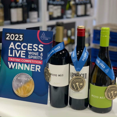 Vang Mucho Mas White