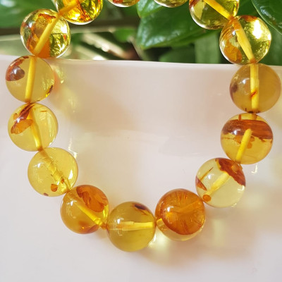 Vòng Hổ Phách tự nhiên Size Nam 14,5mm Vòng Vip cao cấp sịn hiếm quá đẹp xuất sắc 14,5mm Đá Hổ Phách Màu Vàng Anh trong bắt ánh sáng ánh lên quá đẹp đẳng cấp sang luôn Vòng chuẩn hợp Nam mệnh Kim mệnh Thổ mệnh Thủy đeo ạ