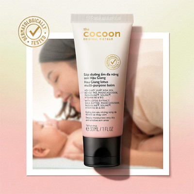 Sáp dưỡng ẩm đa năng sen Hậu Giang Cocoon Lotus multi-purpose balm - Hàng chính hãng
