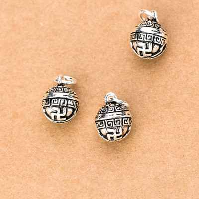 Charm bạc hình quả chuông treo hoa tiết chữ vạn treo - Ngọc Quý Gemstones
