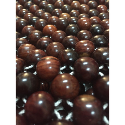 Đệm Lót Khoác Vai Ghế Xe Ô Tô Hạt Gỗ Trắc Hạt 1.2cm ( video , hình thật )