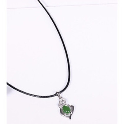 Mặt dây chuyền hoa văn đá ngọc bích mệnh hỏa, mộc - Ngọc Quý Gemstones