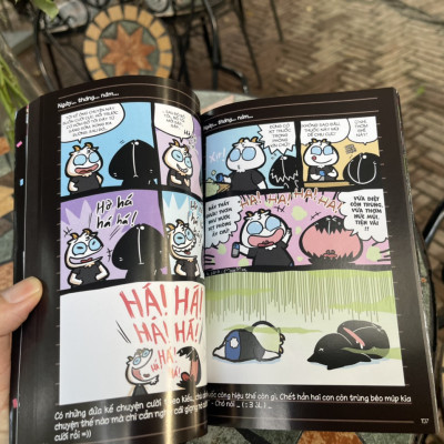 (Combo 7 quyển Mèo Mốc) MÈO MỐC 2 - CHUYỆN ĐÈN ĐỎ VÀ CÁI LỖ ĐEN VŨ TRỤ - MÈO MỐC - HÃY NGẮMÀU XÁM - MÈO MỐC & THẾ GIỚI DIỆU KỲ MÀU XÁM - MÈO MỐC: Ơ, SINH NHẬT RỒI NÀY? (tái bản 2021)