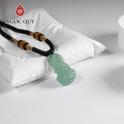 Mặt dây chuyền phật bà thạch dâu xanh 25x13mm mệnh hỏa, mộc - Ngọc Qúy Gemstones