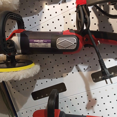Máy đánh bóng 180m MAKUTE CP006 ( 1680W)- Hàng chính hãng