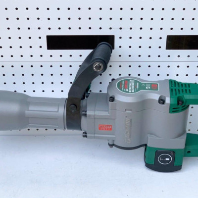 MÁY ĐỤC BÊ TÔNG 2400W 30MM DEKTON DK-DH6501CP - HÀNG CHÍNH HÃNG