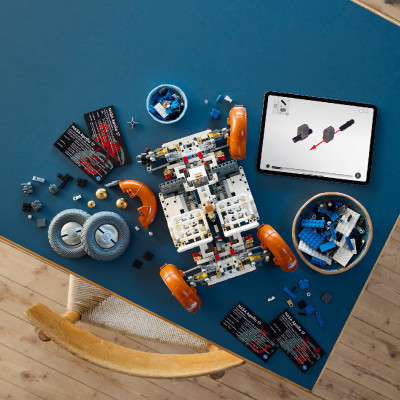 Đồ Chơi Lắp Ráp Xe Thám Hiểm Mặt Trăng NASA Apollo LRV Lego Technic 42182 (1913 Chi Tiết)