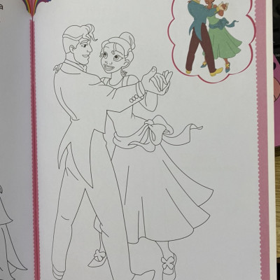 Quà cho bé : Bé tập tô màu : Các nàng công chúa