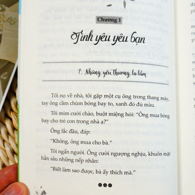 Thế Giới Này Vẫn Lặng Lẽ Yêu Thương Bạn