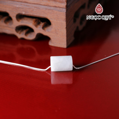 Dây chuyền cẩm thạch phỉ thúy 12x8mm mệnh hỏa mộc - Ngọc Quý Gemstones