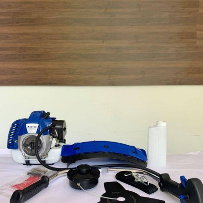 MÁY CẮT CỎ CHẠY XĂNG 2 THÌ 0.9KW DEWOO DW-330R- HÀNG CHÍNH HÃNG