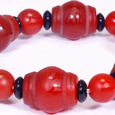 Vòng tay đá mã não đỏ khắc lục tự minh chú mệnh hỏa, thổ - Ngọc Quý Gemstones