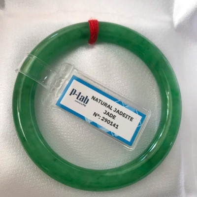 Vòng Tay Nữ Đá Ngọc Cẩm Thạch Tự Nhiên Lý R Ni 50mm Chột 8mm Vòng kiểm định P Lab No 290141 Màu Xanh lý đậm đều bóng đẹp nữ 50kg - 54kg ạ