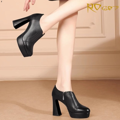 Giày boot bốt nữ cổ thấp 9 phân hàng hiệu rosata màu đen thời trang cao cấp ro607