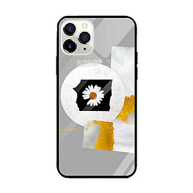 Ốp lưng kính cường lực cho iPhone 11 Pro Nền Hoa Cúc Nền Giấy (4) - Hàng Chính Hãng