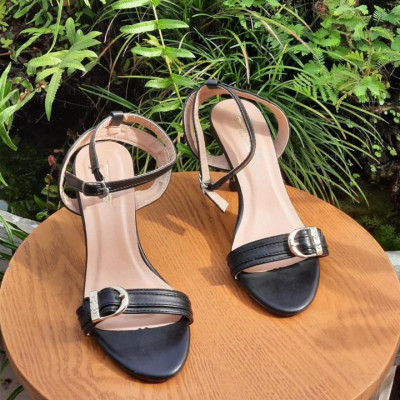 Sandal cao gót hot trend  trẻ trung năng động 21294