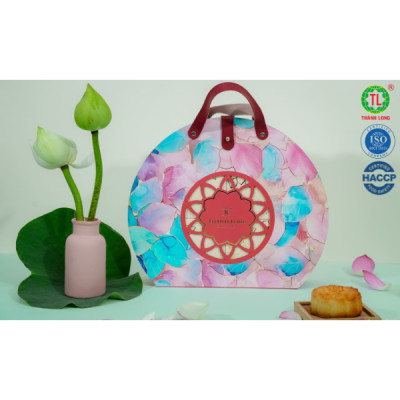 Hộp Bánh Trung Thu 4 bánh 1 trứng 150g Hồng Phúc - Thành Long (600g) - VIỆT NAM