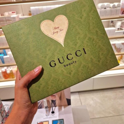 Bộ Nước Hoa Nữ Gucci Bloom EDP Gift Set 3pcs (100ml + mini 10ml + Body Lotion 100ml)