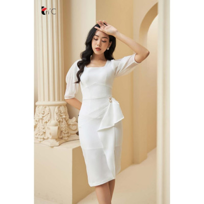 Đầm ôm bèo lệch đính cúc ngọc cổ vuông Tri