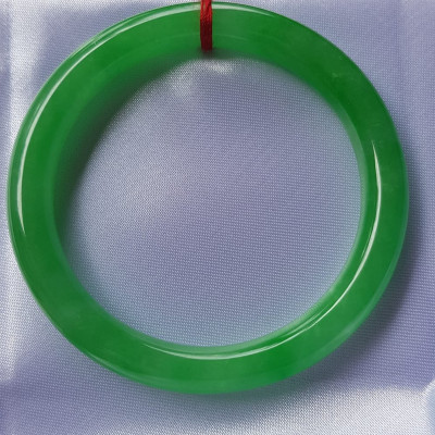 Vòng tay nữ đá cẩm thạch tự nhiên Ngọc Lý Đẹp 54mm x cọng 8mm Màu Xanh Lý tươi sáng bóng mượt đẹp Nữ 53kg - 60kg đeo Vòng hợp nữ mệnh Mộc mệnh Hỏa mệnh Thủy ạ