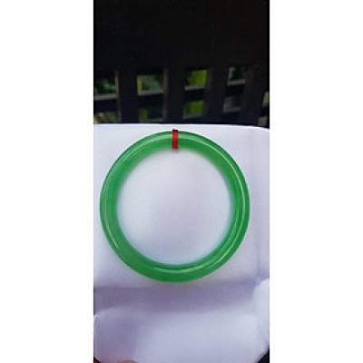 Vòng tay Nữ đá cẩm thạch Mới Lý T 52mm Vòng màu Xanh lá tươi bóng 52kg - 56kg Nữ mệnh Mộc mệnh Hỏa Thủy đeo ạ