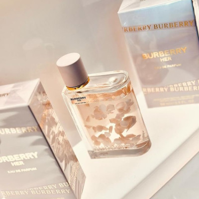 Nước Hoa Nữ Burberry Her Petals Limited Edition 88ml