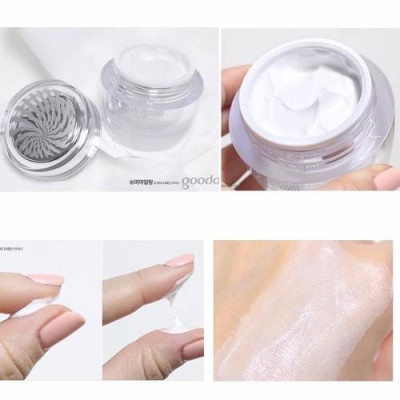 Kem Dưỡng Trắng Da Và Nâng Tone Da Tức Thì Goodal Premium Snail Tone-Up Cream 30ml