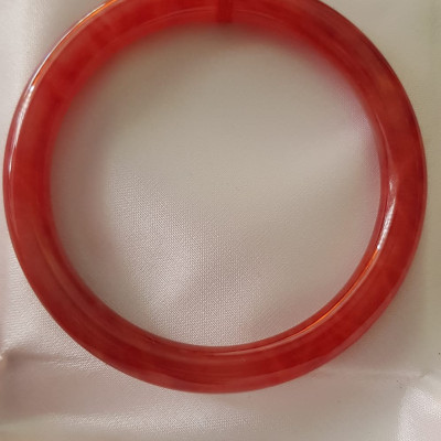 Vòng Cẩm Thạch Đỏ Bông 59mm x cọng 8mm màu đỏ bông tươi sáng bóng thiệt đẹp là màu chiến thắng chuẩn hợp nữ mạng hỏa mạng thổ 57kg - 70kg đeo đẹp tay may mắn tốt sức khỏe công việc rực rỡ tài lộc ạ